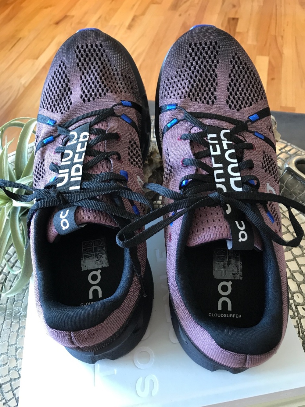 ON CLOUDSURFER COMFORTABLE RUNNING WORK OUT GYM BLACK / COBALT MEN SHOES - Picture 16 of 16